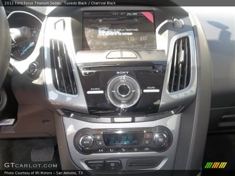 Tuxedo Black / Charcoal Black 2013 Ford Focus Titanium Sedan