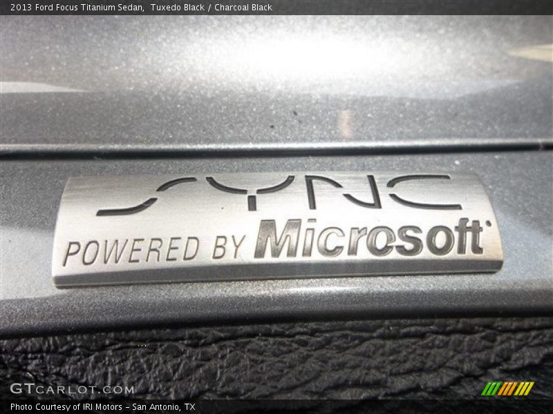 Tuxedo Black / Charcoal Black 2013 Ford Focus Titanium Sedan