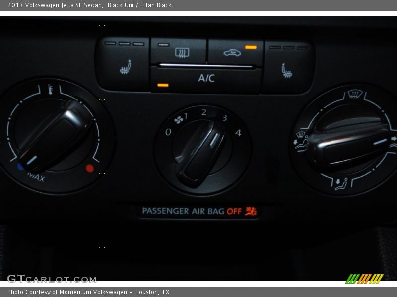 Black Uni / Titan Black 2013 Volkswagen Jetta SE Sedan