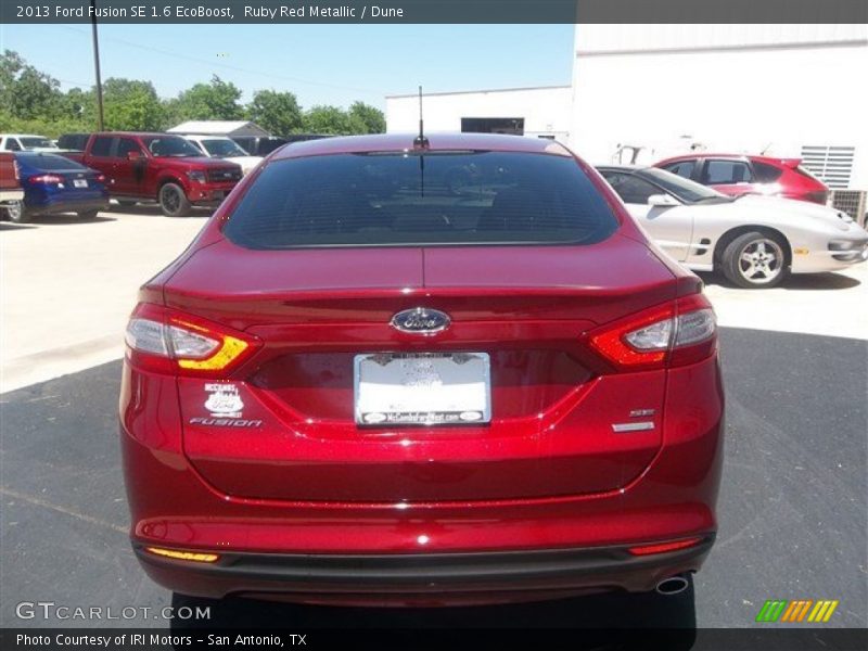 Ruby Red Metallic / Dune 2013 Ford Fusion SE 1.6 EcoBoost