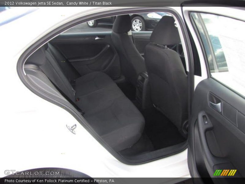 Candy White / Titan Black 2012 Volkswagen Jetta SE Sedan