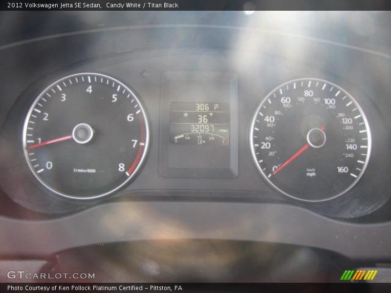 Candy White / Titan Black 2012 Volkswagen Jetta SE Sedan