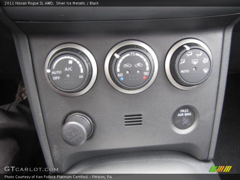 Silver Ice Metallic / Black 2011 Nissan Rogue SL AWD