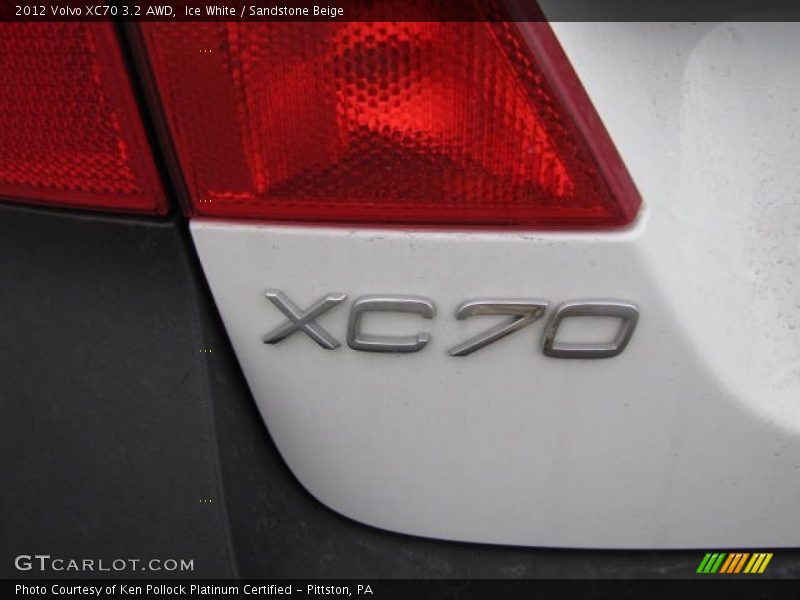 Ice White / Sandstone Beige 2012 Volvo XC70 3.2 AWD