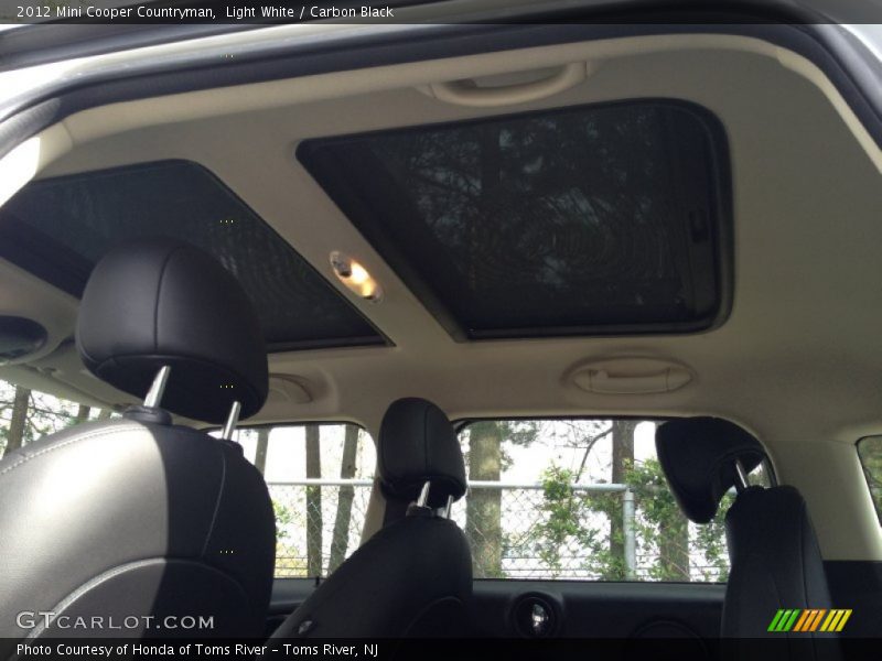 Light White / Carbon Black 2012 Mini Cooper Countryman