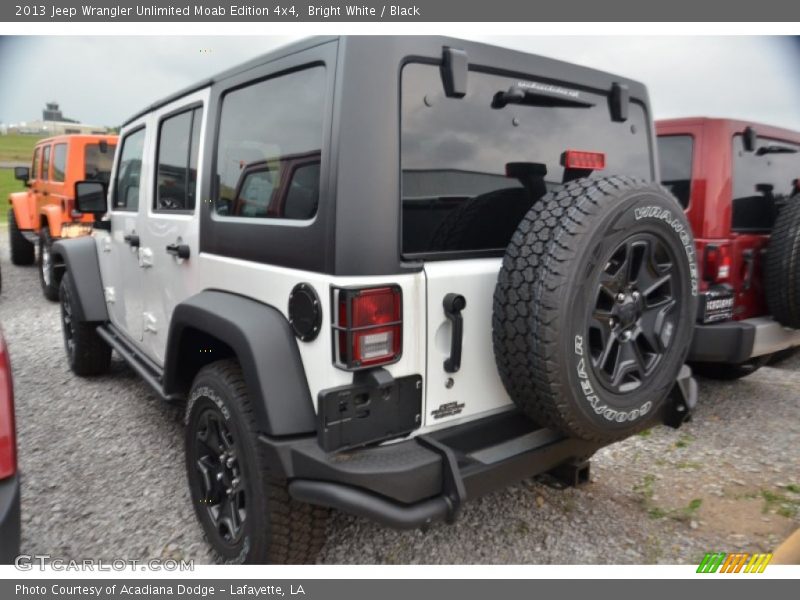 Bright White / Black 2013 Jeep Wrangler Unlimited Moab Edition 4x4