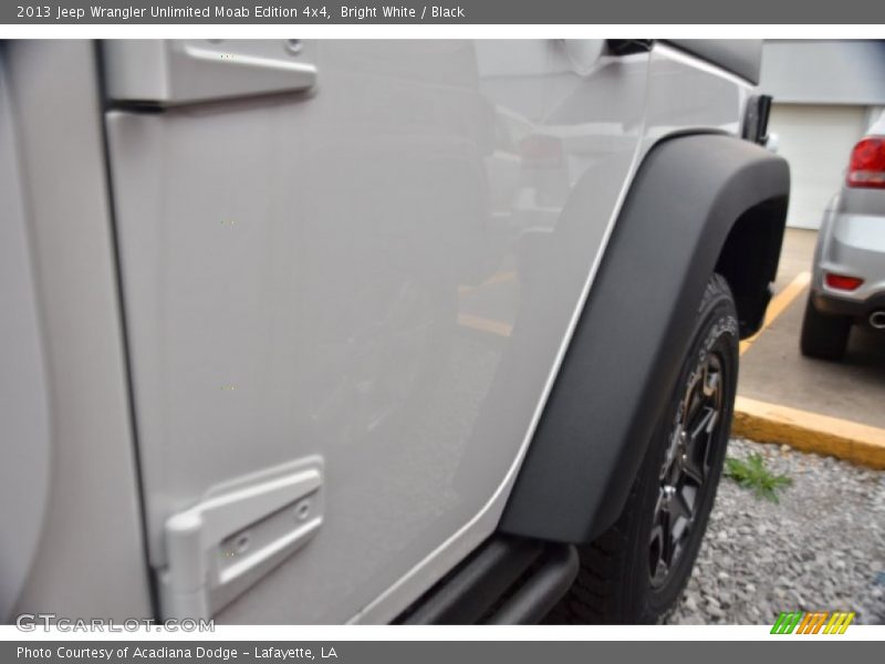 Bright White / Black 2013 Jeep Wrangler Unlimited Moab Edition 4x4