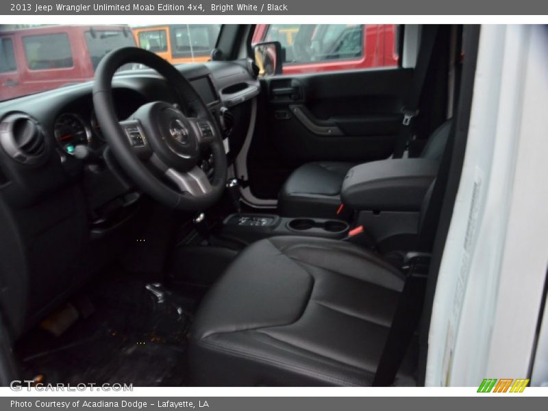 Bright White / Black 2013 Jeep Wrangler Unlimited Moab Edition 4x4