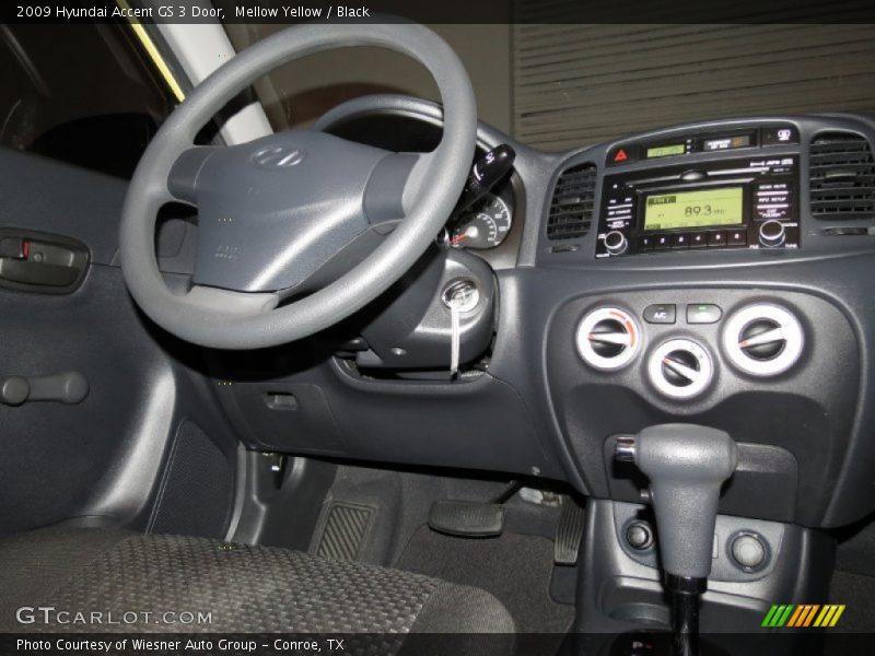 Mellow Yellow / Black 2009 Hyundai Accent GS 3 Door