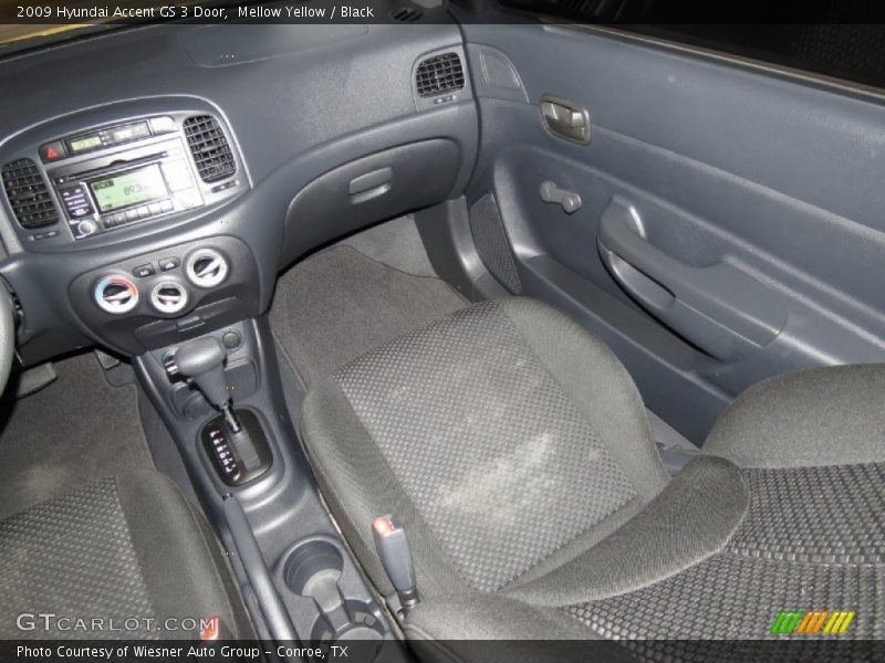 Mellow Yellow / Black 2009 Hyundai Accent GS 3 Door