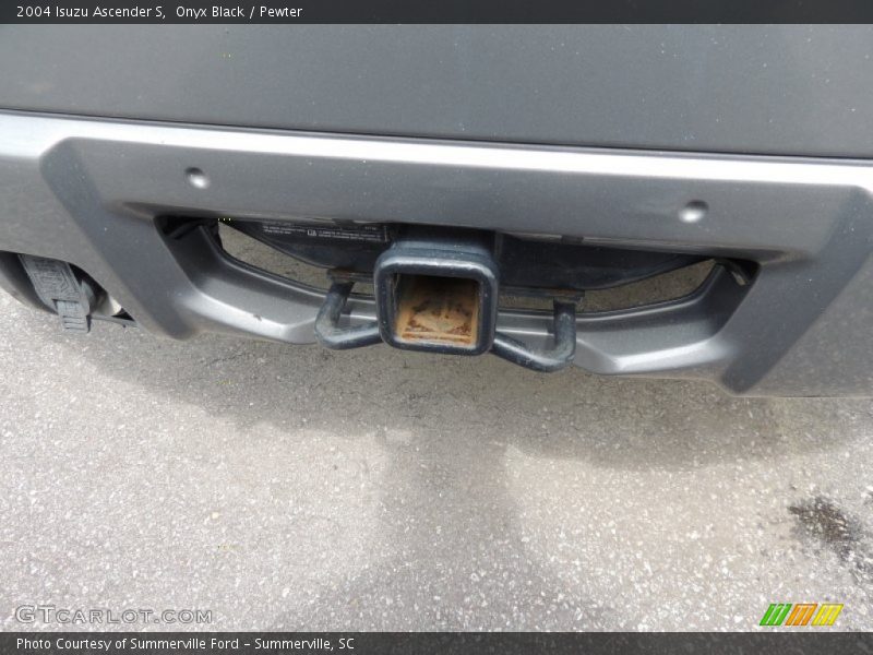 Onyx Black / Pewter 2004 Isuzu Ascender S