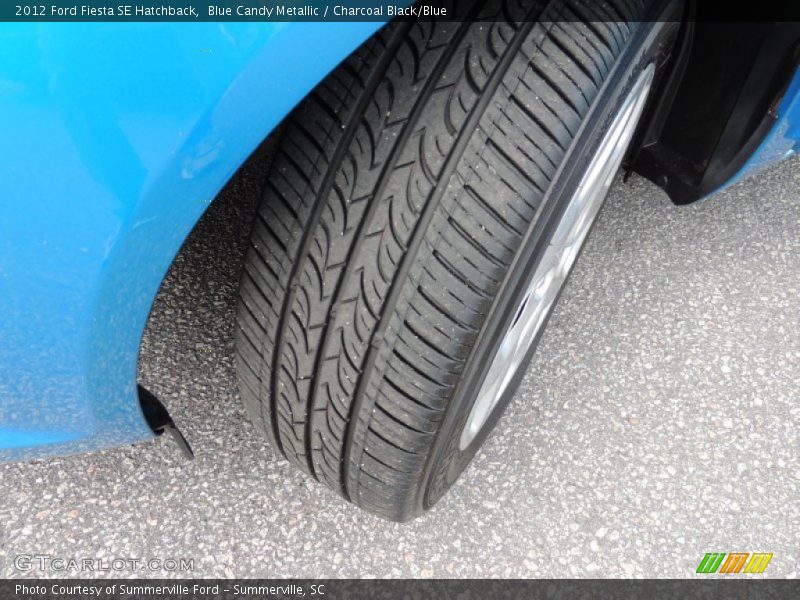 Blue Candy Metallic / Charcoal Black/Blue 2012 Ford Fiesta SE Hatchback
