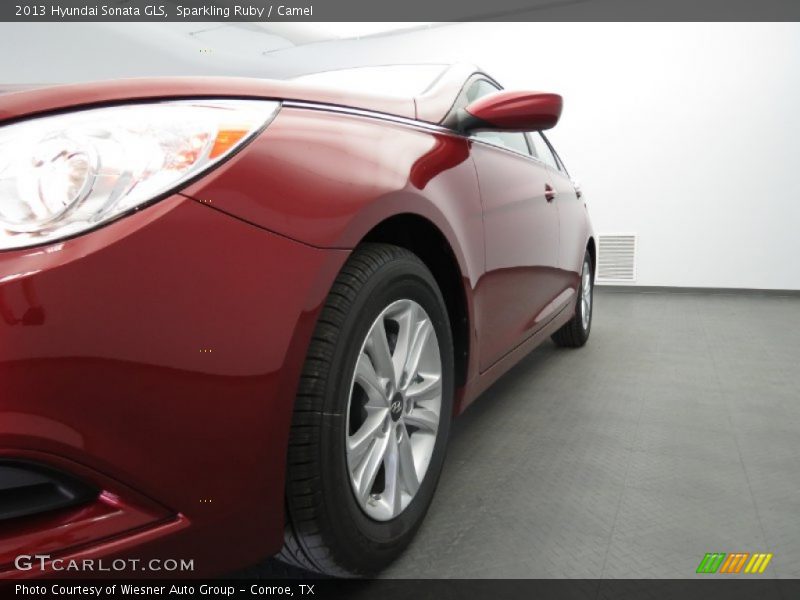 Sparkling Ruby / Camel 2013 Hyundai Sonata GLS