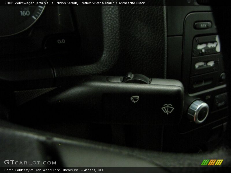 Reflex Silver Metallic / Anthracite Black 2006 Volkswagen Jetta Value Edition Sedan