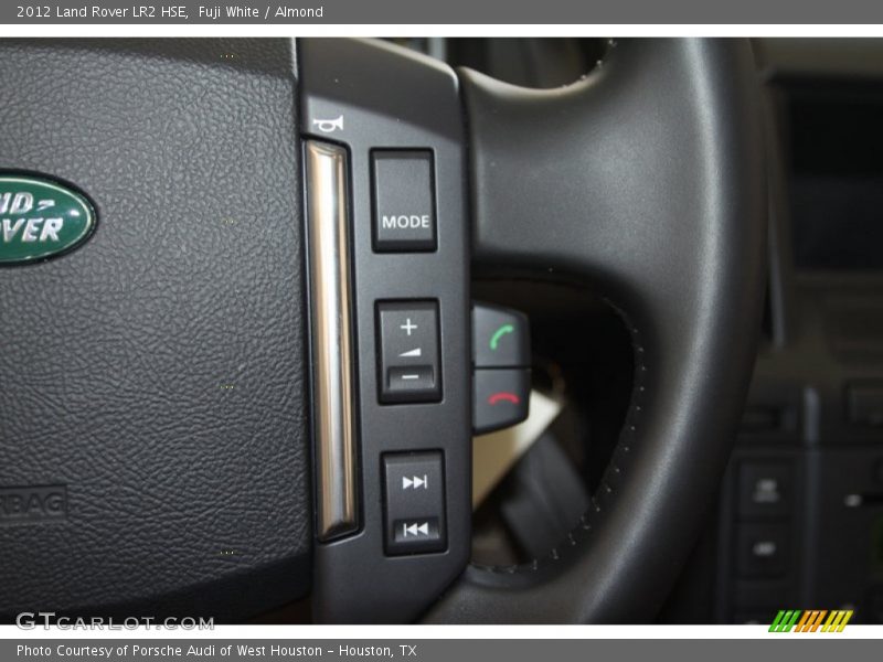 Fuji White / Almond 2012 Land Rover LR2 HSE