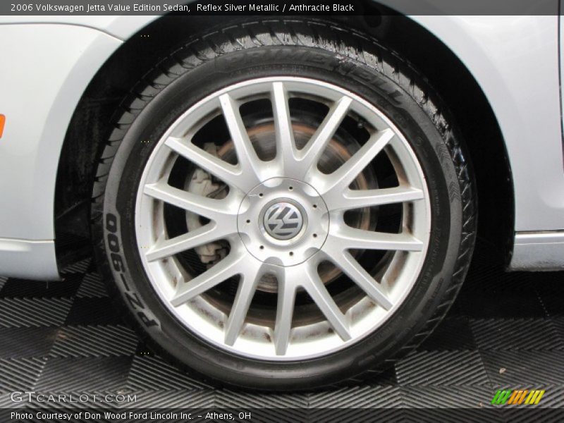 Reflex Silver Metallic / Anthracite Black 2006 Volkswagen Jetta Value Edition Sedan