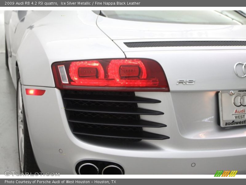 Ice Silver Metallic / Fine Nappa Black Leather 2009 Audi R8 4.2 FSI quattro