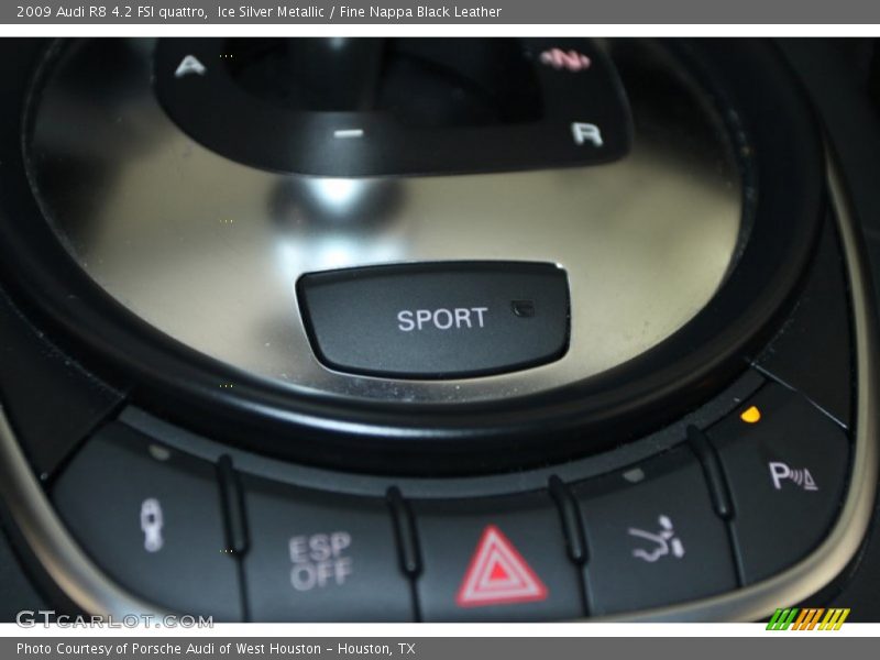 Controls of 2009 R8 4.2 FSI quattro