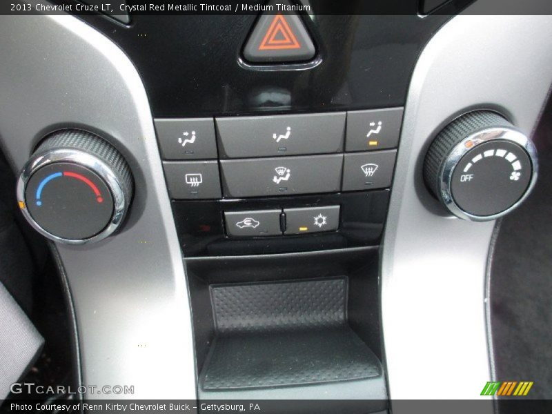 Controls of 2013 Cruze LT