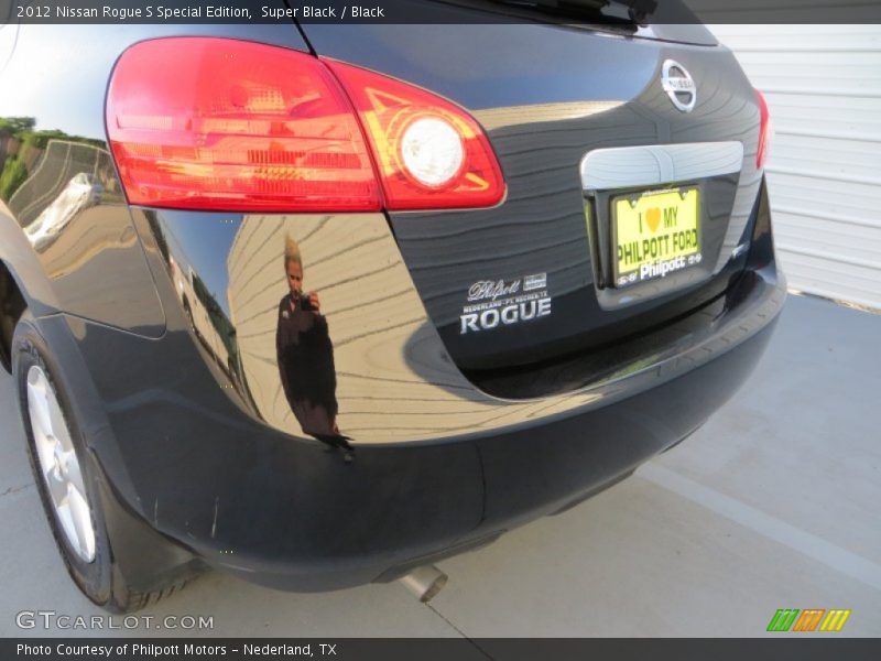 Super Black / Black 2012 Nissan Rogue S Special Edition