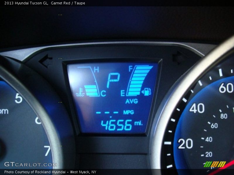 Garnet Red / Taupe 2013 Hyundai Tucson GL