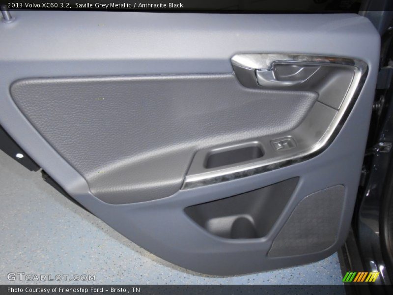 Saville Grey Metallic / Anthracite Black 2013 Volvo XC60 3.2