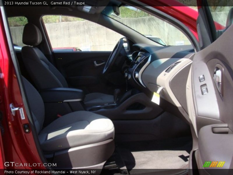 Garnet Red / Taupe 2013 Hyundai Tucson GL