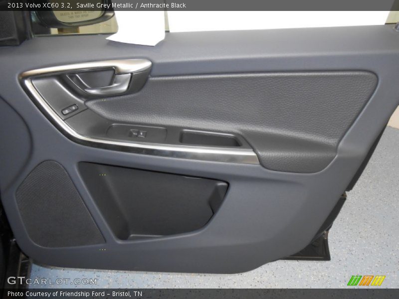 Saville Grey Metallic / Anthracite Black 2013 Volvo XC60 3.2