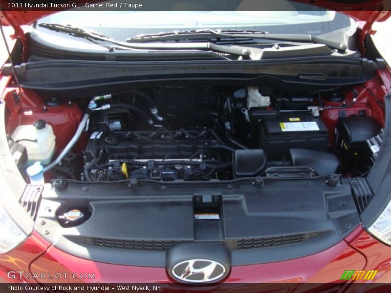 Garnet Red / Taupe 2013 Hyundai Tucson GL