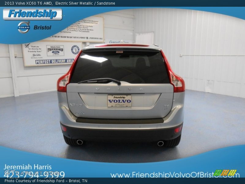 Electric Silver Metallic / Sandstone 2013 Volvo XC60 T6 AWD