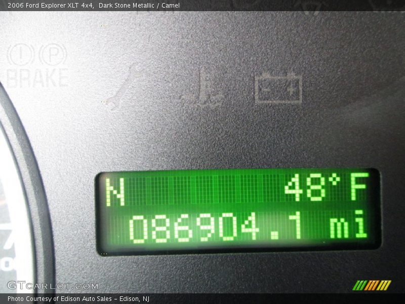 Dark Stone Metallic / Camel 2006 Ford Explorer XLT 4x4