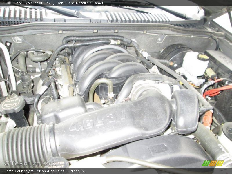 Dark Stone Metallic / Camel 2006 Ford Explorer XLT 4x4
