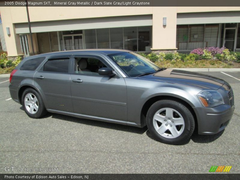 Mineral Gray Metallic / Dark Slate Gray/Light Graystone 2005 Dodge Magnum SXT