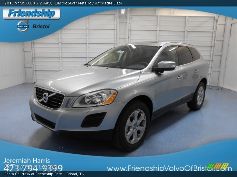 Electric Silver Metallic / Anthracite Black 2013 Volvo XC60 3.2 AWD