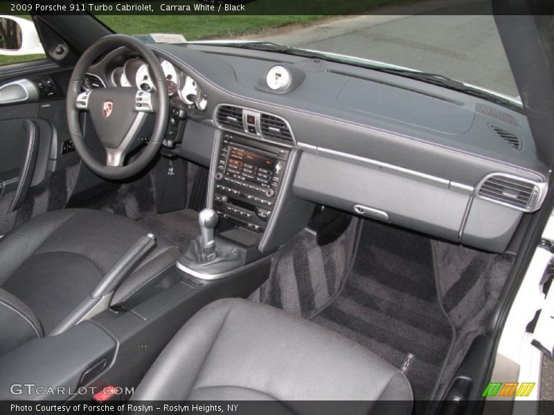 Dashboard of 2009 911 Turbo Cabriolet