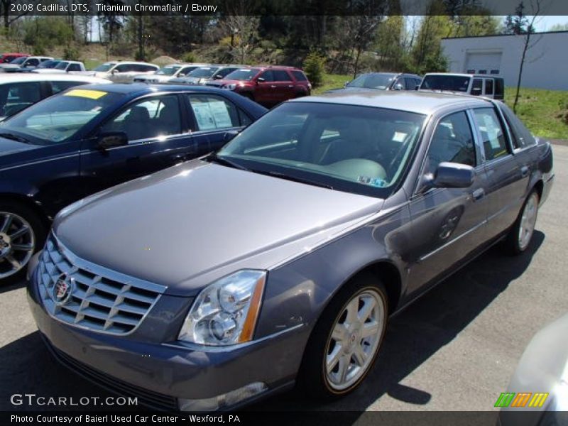 Front 3/4 View of 2008 DTS 