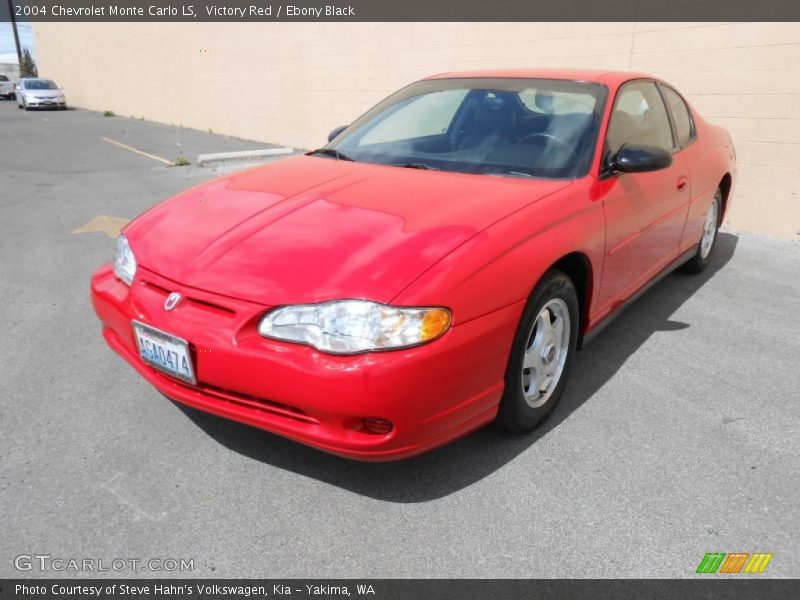 Victory Red / Ebony Black 2004 Chevrolet Monte Carlo LS
