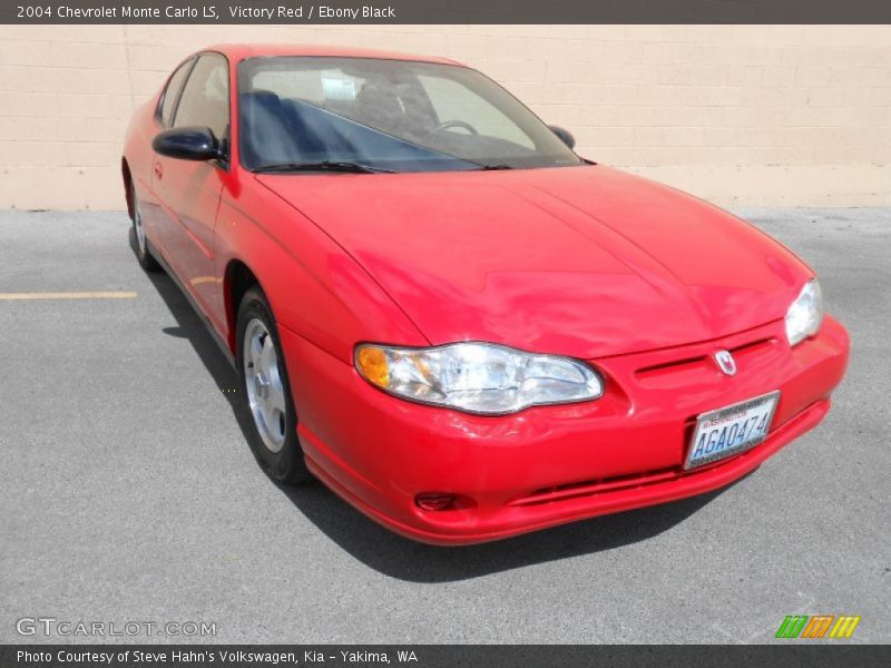 Victory Red / Ebony Black 2004 Chevrolet Monte Carlo LS