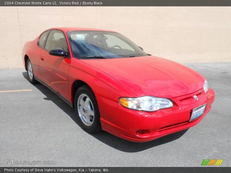 Victory Red / Ebony Black 2004 Chevrolet Monte Carlo LS