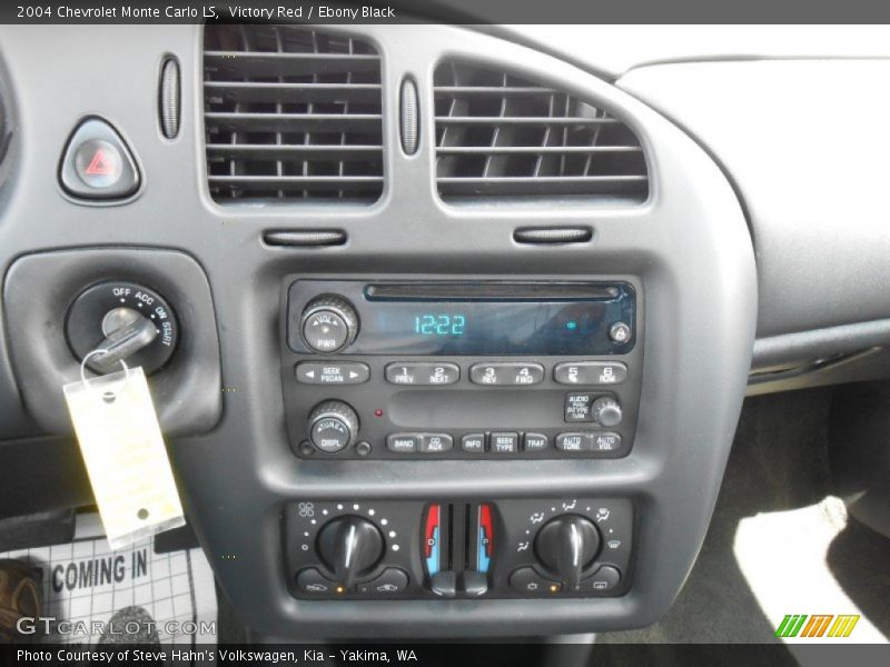 Victory Red / Ebony Black 2004 Chevrolet Monte Carlo LS