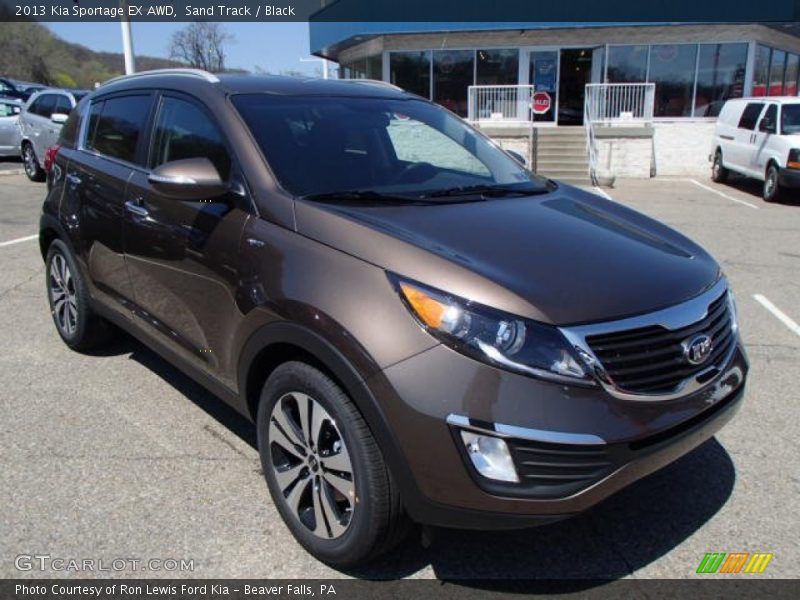 Front 3/4 View of 2013 Sportage EX AWD