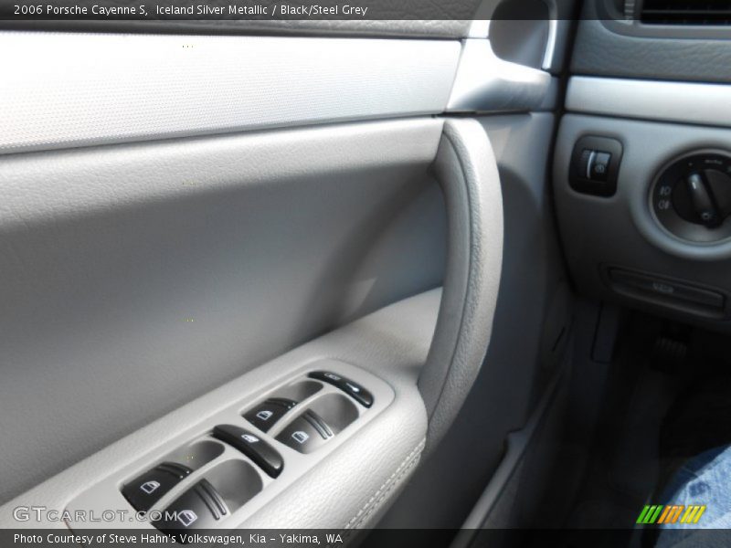 Iceland Silver Metallic / Black/Steel Grey 2006 Porsche Cayenne S