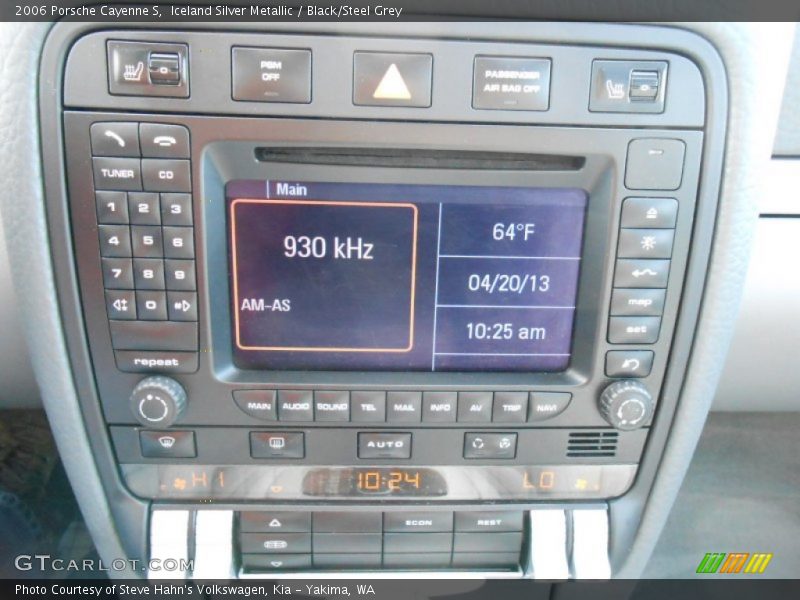 Iceland Silver Metallic / Black/Steel Grey 2006 Porsche Cayenne S