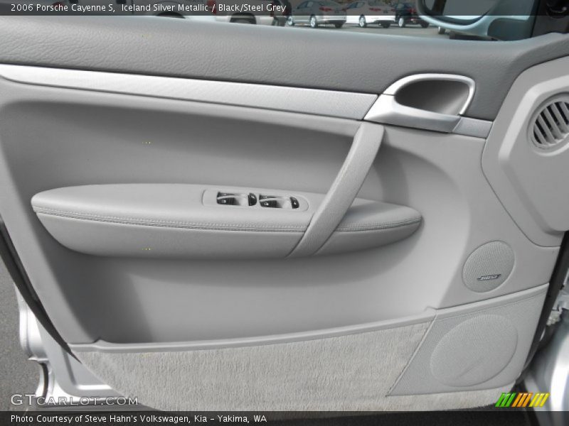 Door Panel of 2006 Cayenne S