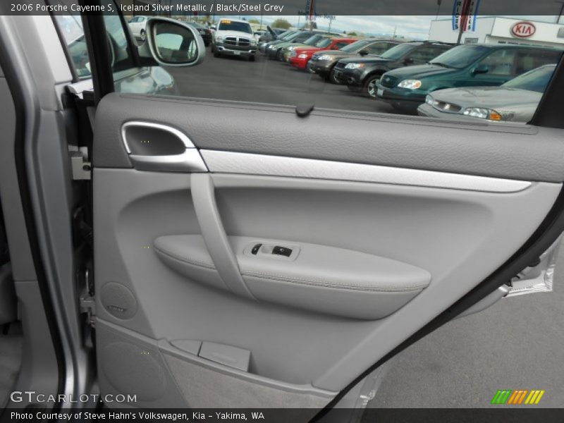 Door Panel of 2006 Cayenne S
