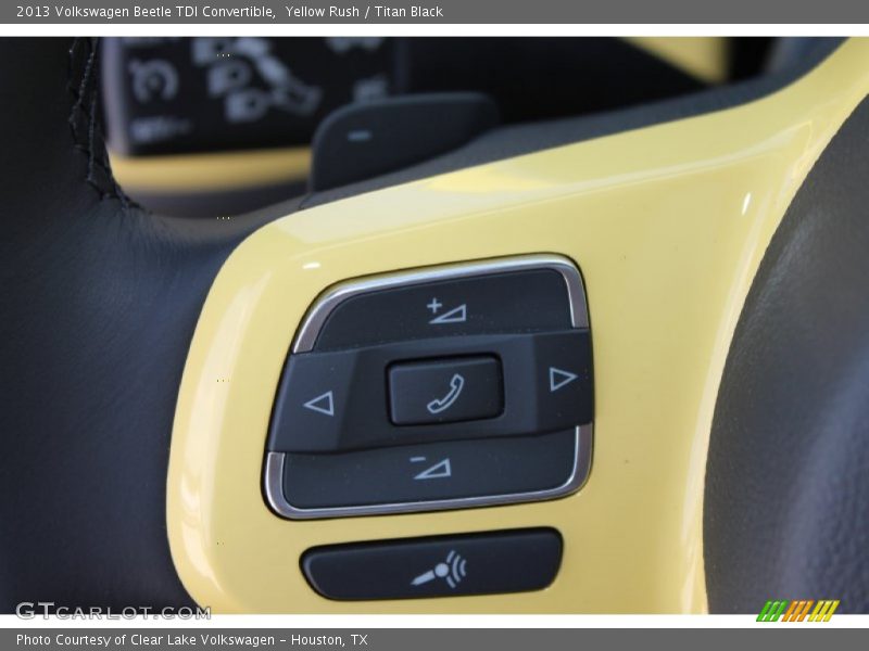 Controls of 2013 Beetle TDI Convertible