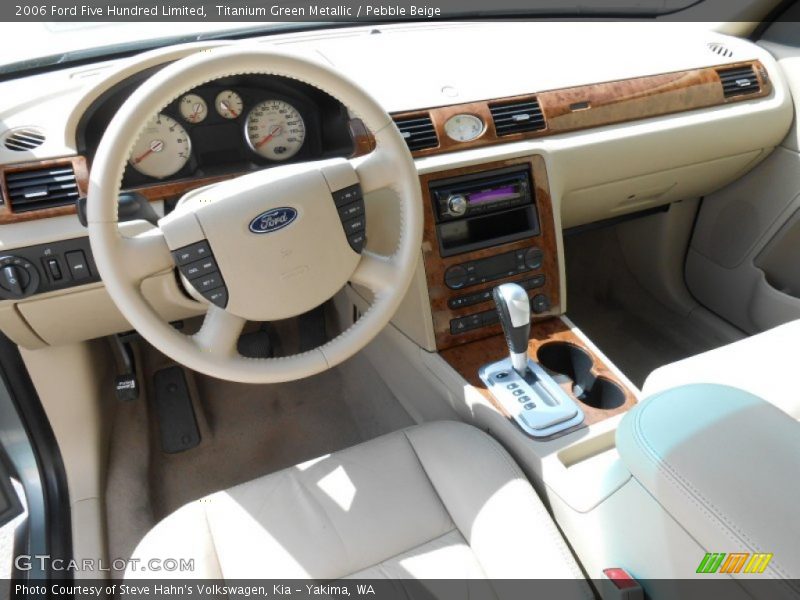 Dashboard of 2006 Five Hundred Limited