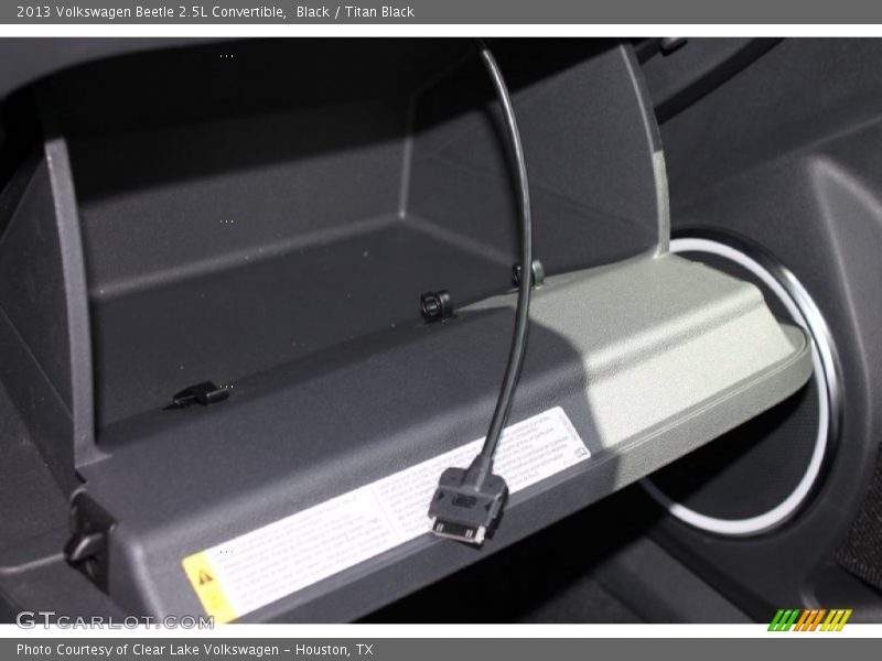 Black / Titan Black 2013 Volkswagen Beetle 2.5L Convertible