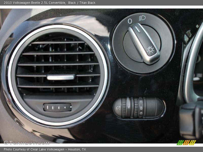 Black / Titan Black 2013 Volkswagen Beetle 2.5L Convertible