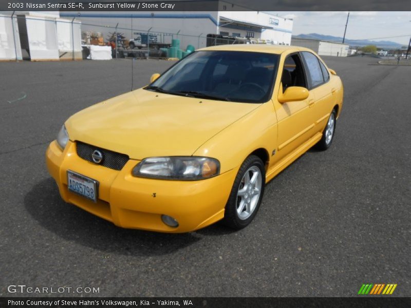 Sunburst Yellow / Stone Gray 2003 Nissan Sentra SE-R